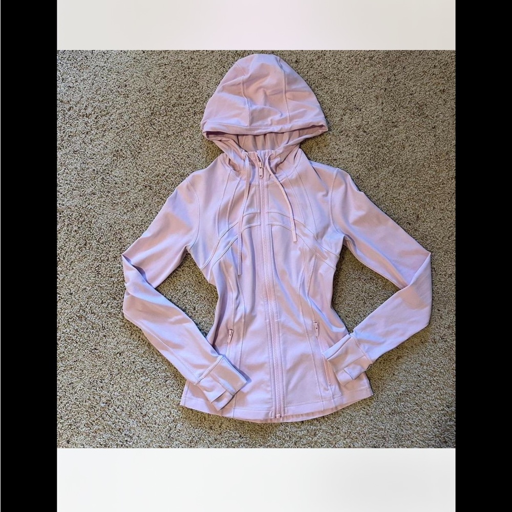 Hooded Pink Lululemon Zip Up Jacket Nulu - Meadowsweet Pink

★ Size 4